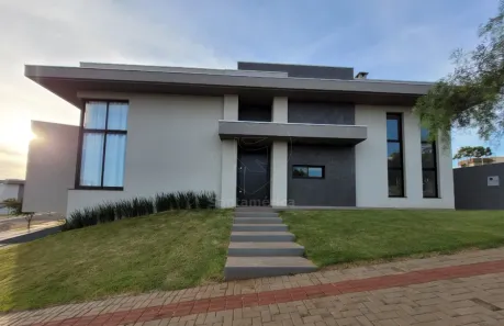 Casa de Condomínio com 4 Quartos para alugar, 225m² no Gleba Simon Frazer, Londrina