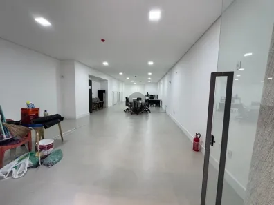Sala Comercial para alugar, 145m² no Centro, Balneário Camboriú