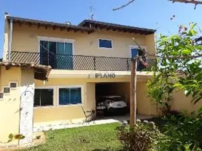 Sobrado com 3 Quartos para alugar, 234m² no Jardim Acapulco, São Carlos