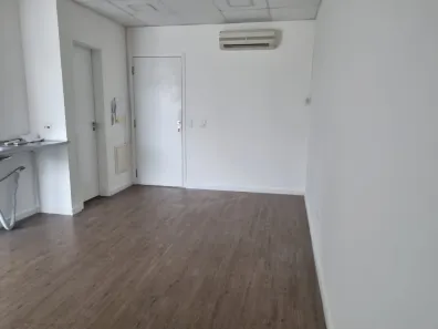 Sala Comercial à venda, 37m² no Liberdade, São Paulo