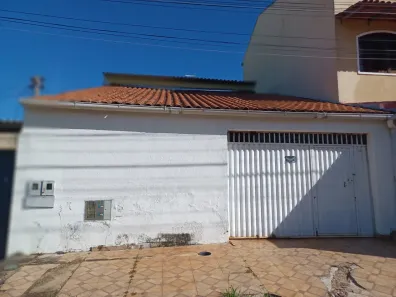 Sobrado com 5 Quartos à venda, 250m² no Areal, Brasília