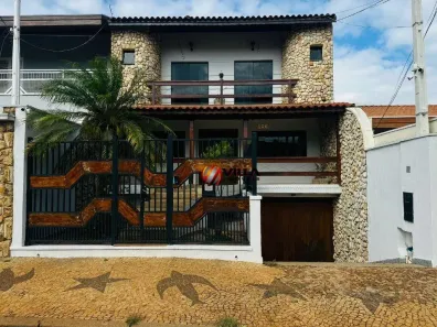Casa com 4 Quartos para alugar, 210m² no Jardim Nossa Senhora de Fátima, Americana