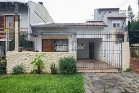 Casa com 2 Quartos à venda, 108m² no Camaquã, Porto Alegre