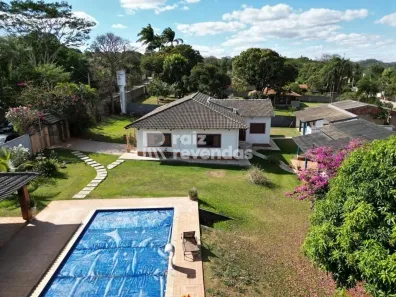 Fazenda/Sítio com 6 Quartos à venda, 2136m² no Condomínio Parque dos Cisnes, Goiânia