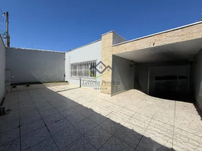 Casa com 3 Quartos para alugar, 185m² no Centro, Suzano