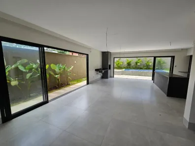 Casa de Condomínio com 4 Quartos à venda, 213m² no Jardins Barcelona, Senador Canedo