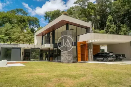 Casa com 4 Quartos à venda, 621m² no Araras, Petrópolis