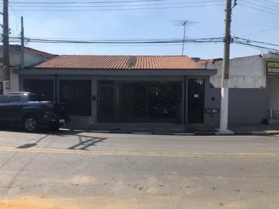 Casa com 4 Quartos à venda, 134m² no Centro, Carapicuíba