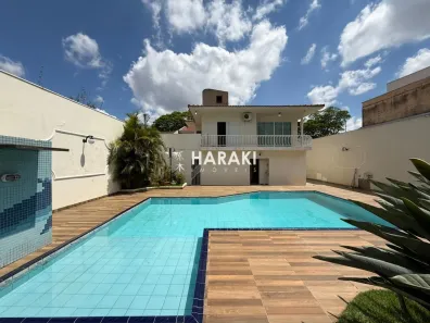 Sobrado com 6 Quartos para alugar, 469m² no Zona 05, Maringá