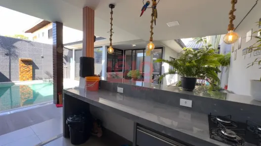 Sobrado com 4 Quartos à venda, 302m² no Jardim Lucianópolis, Maringá