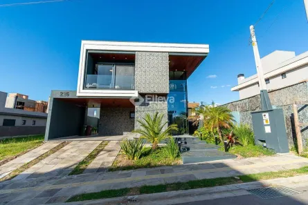 Casa com 5 Quartos à venda, 272m² no Centro, Gravataí