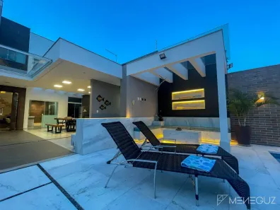 Casa com 4 Quartos à venda, 220m² no Praia do Morro, Guarapari