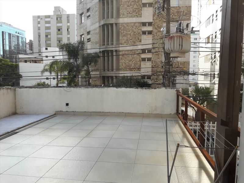 Casa com 4 quartos — Sion, Belo Horizonte