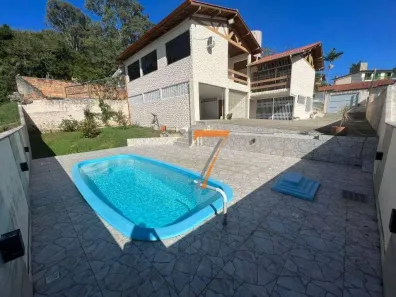Casa com 4 Quartos para alugar, 267m² no Centro, Florianópolis