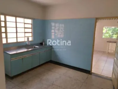 Casa com 4 Quartos à venda, 175m² no Nossa Senhora Aparecida, Uberlândia