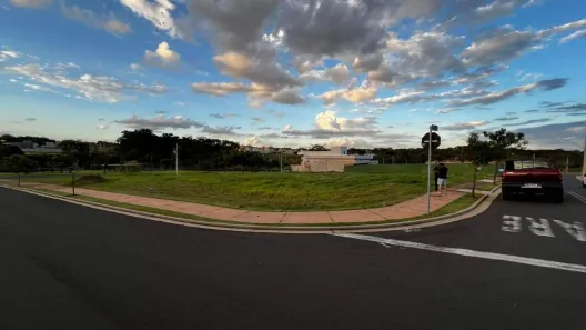 Lote/Terreno à venda, 755m² no Damha Residencial Uberaba III, Uberaba