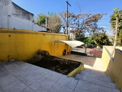 Sobrado com 2 Quartos para alugar, 130m² no Jardim Lambreta, Cotia