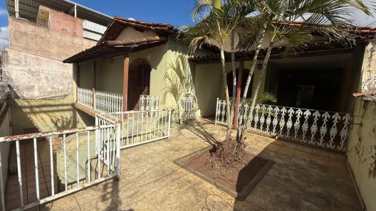 Casa com 5 Quartos à venda, 300m² no Cidade Santa Maria, Montes Claros