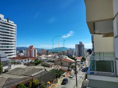 Apartamento com 2 Quartos à venda, 74m² no Barreiros, São José
