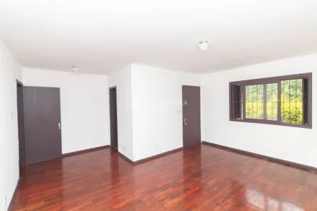 Casa com 3 Quartos para alugar, 200m² no Chácara das Pedras, Porto Alegre