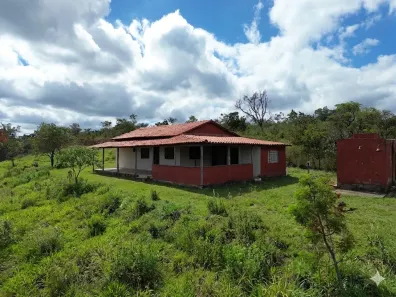 Fazenda/Sítio com 3 Quartos à venda, 2200m² no Ravena, Sabará
