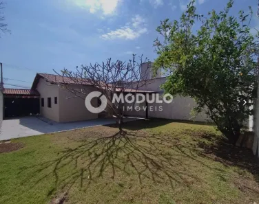 Casa de Condomínio com 3 Quartos à venda, 105m² no Alto Umuarama, Uberlândia