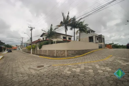 Casa de Condomínio com 7 Quartos à venda, 246m² no Ingleses do Rio Vermelho, Florianópolis