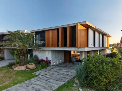 Casa de Condomínio com 6 Quartos à venda, 484m² no XANGRI-LÁ, Xangri-lá