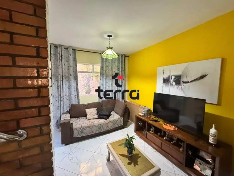 Casa com 2 quartos — Floramar, Belo Horizonte