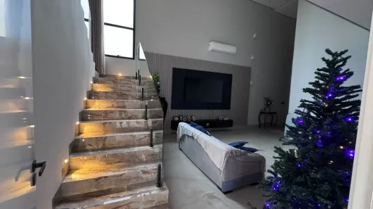 Casa de Condomínio com 3 Quartos à venda, 325m² no Petrópolis, Várzea Grande