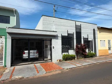 Casa com 3 Quartos à venda, 163m² no Centro, Botucatu