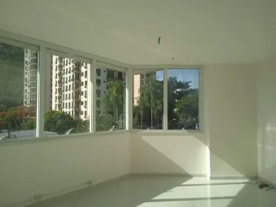 Sala Comercial à venda, 29m² no Santa Rosa, Niterói