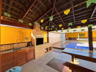 Casa com 4 Quartos à venda, 380m² no Taguatinga Norte, Brasília