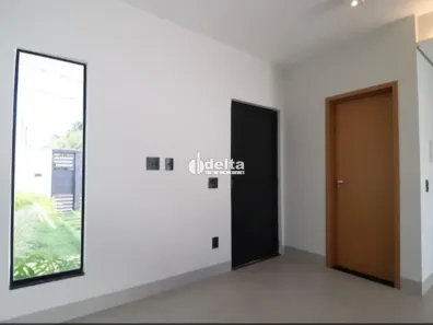 Casa com 2 Quartos para alugar, 150m² no Shopping Park, Uberlândia