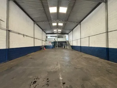 Galpão/Depósito/Armazém para alugar, 500m² no São Francisco, Belo Horizonte