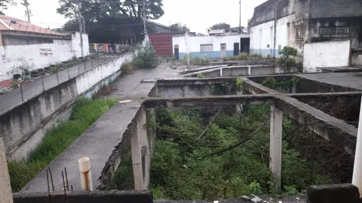 Lote/Terreno à venda, 900m² no Vila Simone, São Paulo