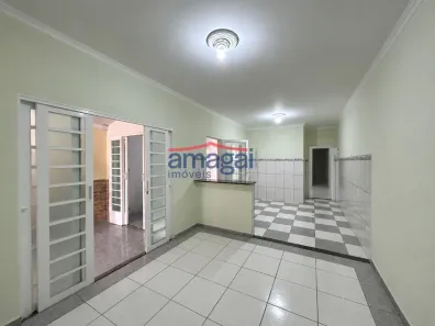 Casa com 3 Quartos para alugar, 180m² no Jardim Nova Esperança, Jacareí