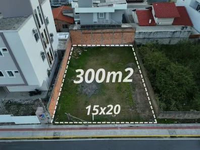 Lote/Terreno à venda, 300m² no Zimbros, Bombinhas