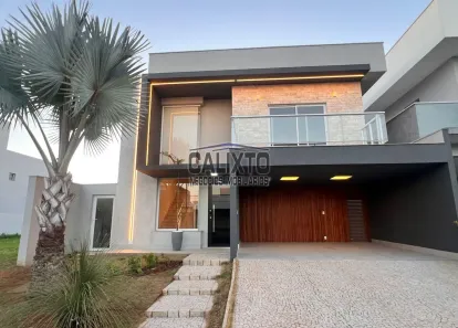 Casa de Condomínio com 3 Quartos à venda, 283m² no Laranjeiras, Uberlândia