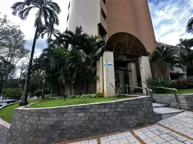 Apartamento com 4 Quartos para alugar, 209m² no Caiçaras, Londrina