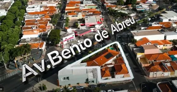 Imóvel Comercial com 4 Quartos para alugar, 533m² no Centro, Araraquara