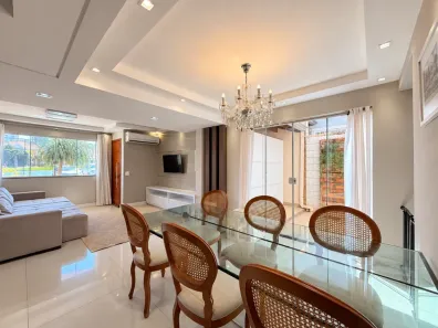 Casa de Condomínio com 3 Quartos à venda, 152m² no Zona 08, Maringá