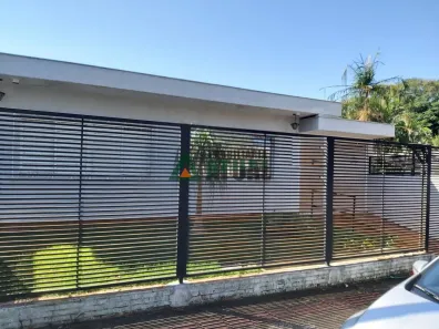 Casa com 3 Quartos à venda, 172m² no Petrópolis, Londrina