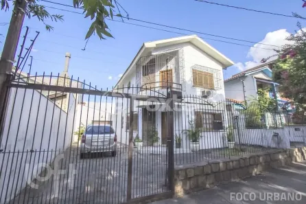 Casa com 3 Quartos à venda, 147m² no Vila Ipiranga, Porto Alegre