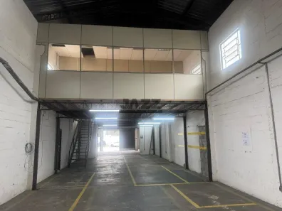 Galpão/Depósito/Armazém para alugar, 476m² no Chácaras Reunidas, São José dos Campos