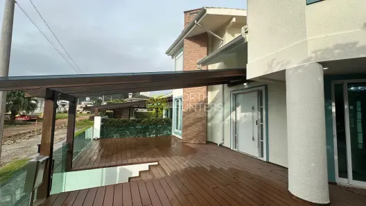 Casa com 4 Quartos para alugar, 300m² no Jurerê, Florianópolis