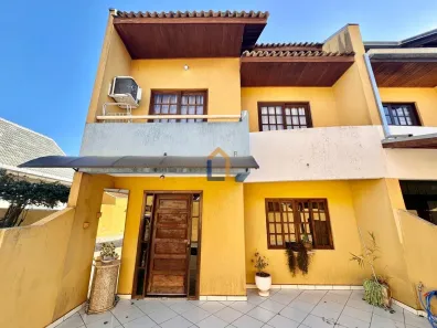 Sobrado com 2 Quartos à venda, 130m² no Xaxim, Curitiba