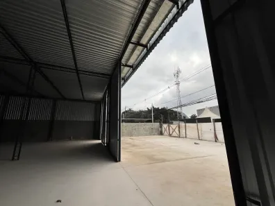 Galpão/Depósito/Armazém com 2 Quartos para alugar, 400m² no Vargem Pequena, Rio de Janeiro