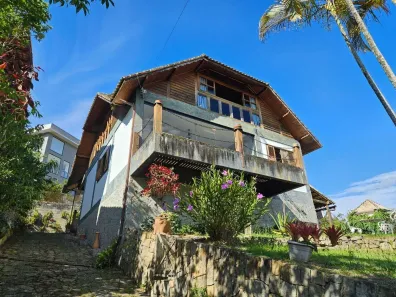 Casa com 4 Quartos à venda, 315m² no Braunes, Nova Friburgo