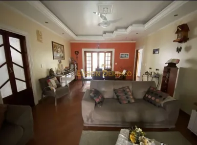 Casa com 3 Quartos à venda, 219m² no Conjunto Habitacional Terra dos Ipês II (Fase II), Pindamonhangaba